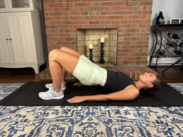 demonstrating a bridge for trochanteric bursitis