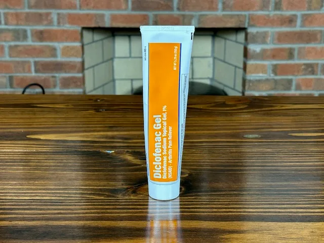 Voltaren gel used as a topical anti-inflammatory treatment for patellar tendonitis pain